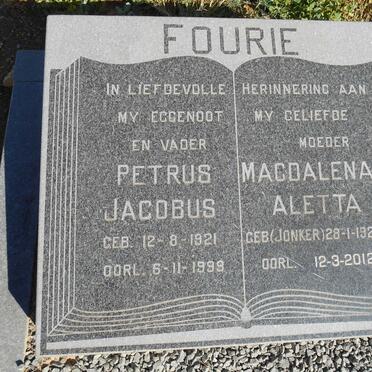 FOURIE Petrus Jacobus 1921-1999 &amp; Magdalena Aletta JONKER 1927-2012