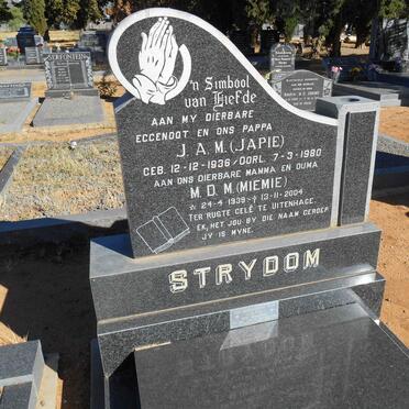 STRYDOM J.A.M. 1936-1980 &amp; M.D.M. 1939-2004