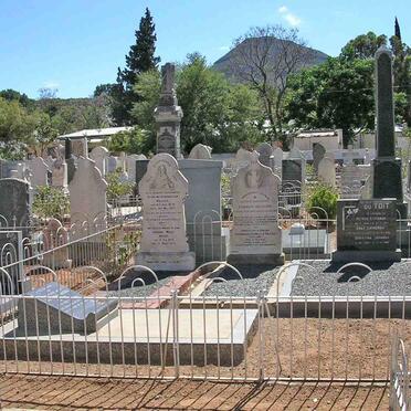 RETIEF :: DU TOIT :: LOW graves