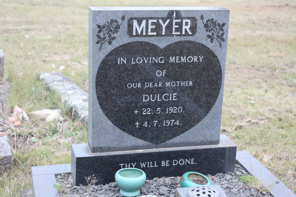 MEYER Dulcie 1920-1974