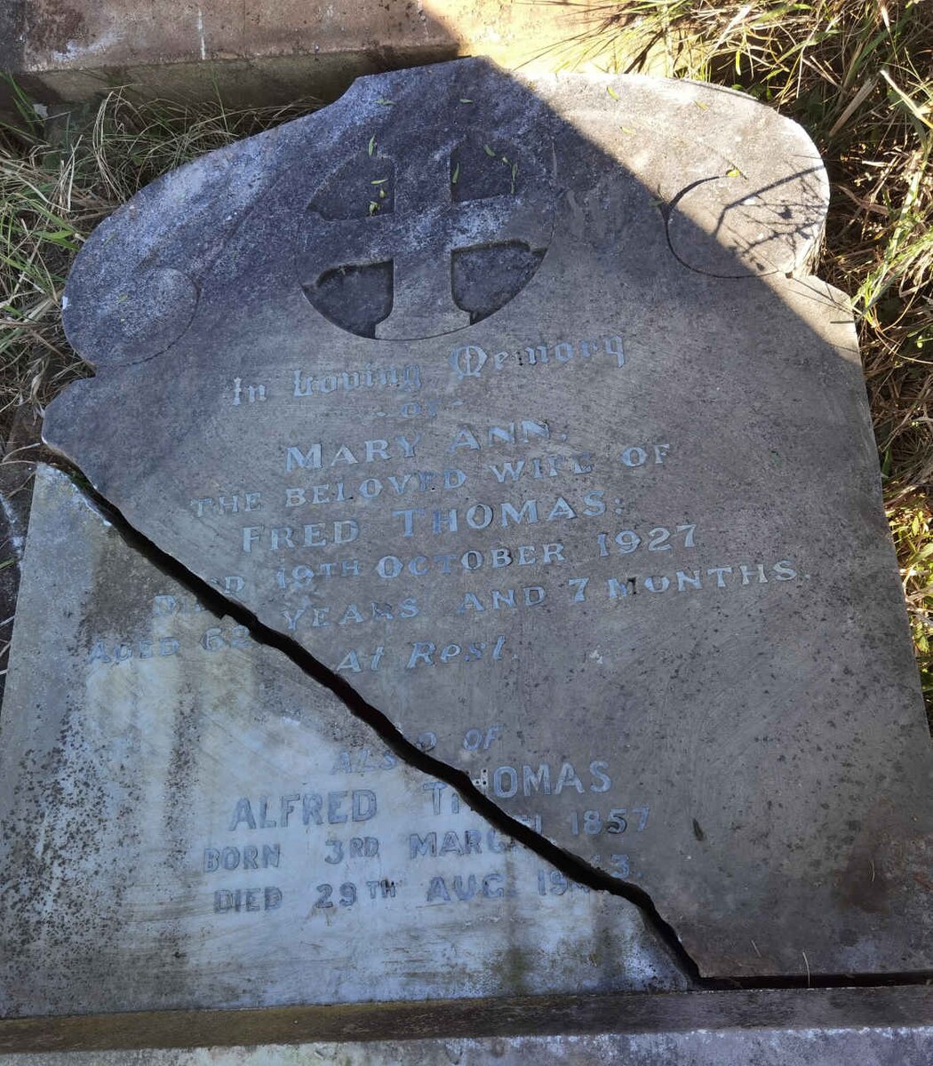 THOMAS Alfred 1857-1943 &amp; Mary Ann -1927