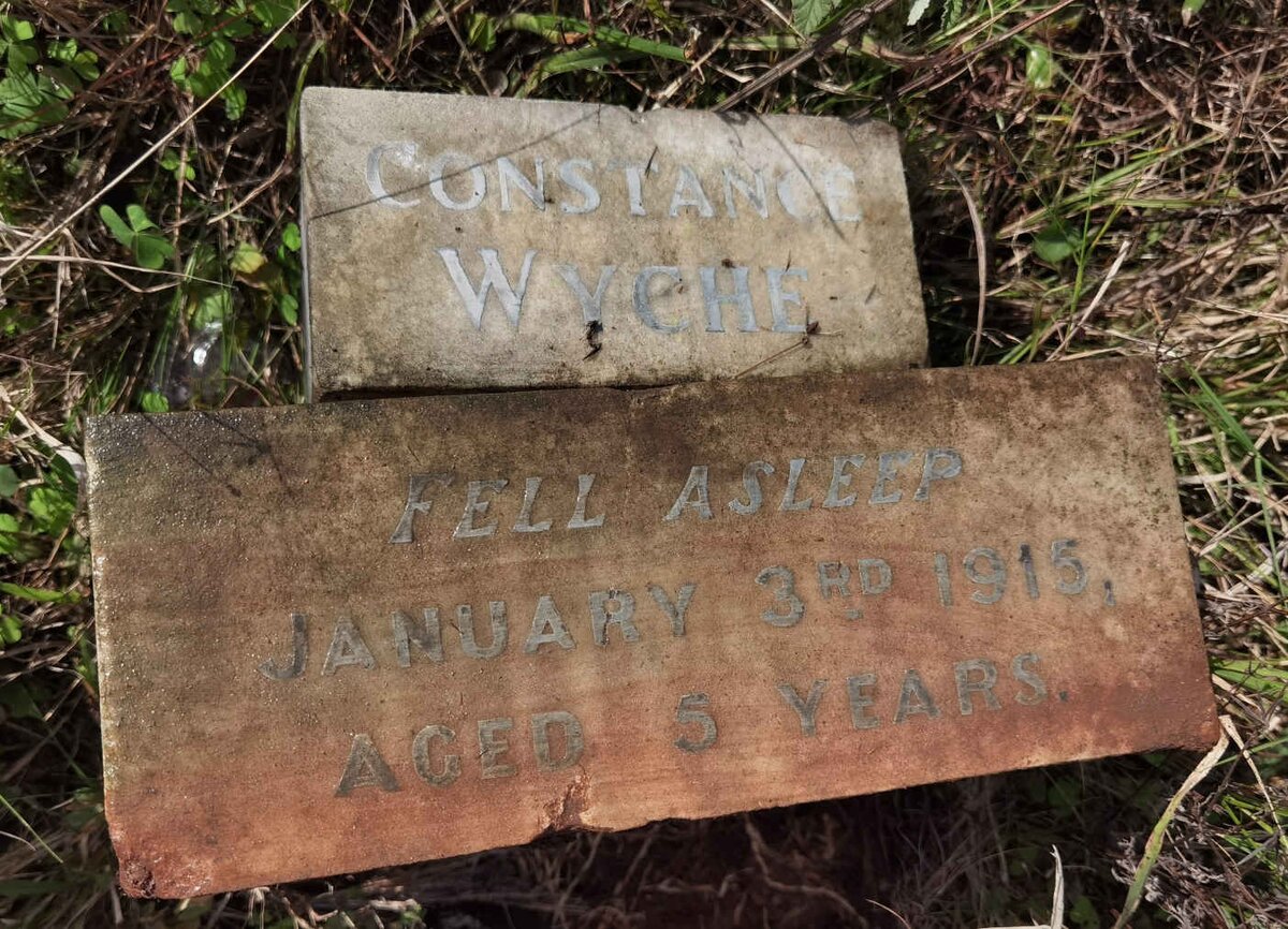 WYCHE Constance -1915