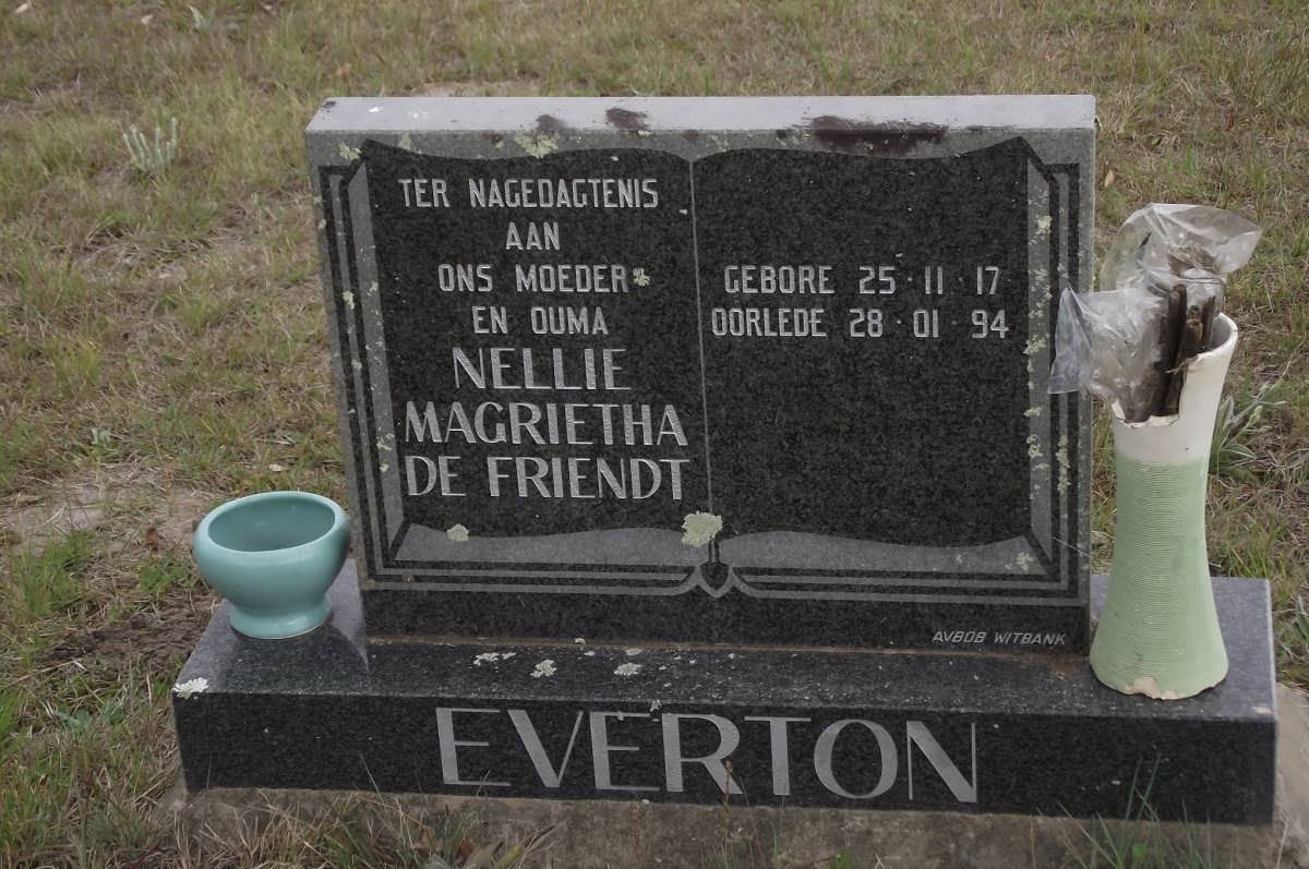 EVERTON Nellie Magrietha nee DE FRIENDT 1917-1994