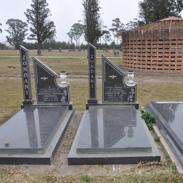 ZONDANI Thandisizwe Tina 1955-1990 :: ZONDANI Mziwoxolo Thanana Jongikhaya 1956-1988