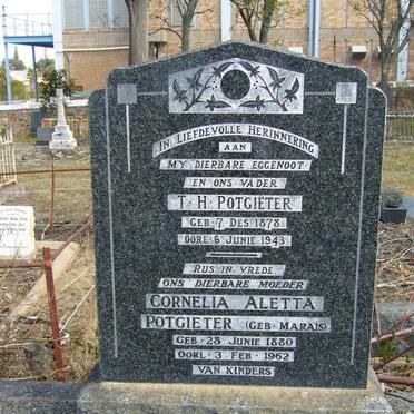 POTGIETER T.H. 1878-1943 &amp; Cornelia Aletta MARAIS 1880-1962