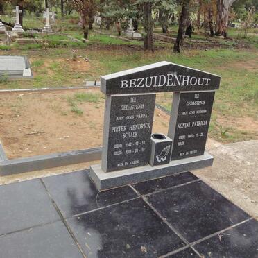 BEZUIDENHOUT Pieter Hendrik Schalk 1942-2008 &amp; Nonini Patricia 1945-