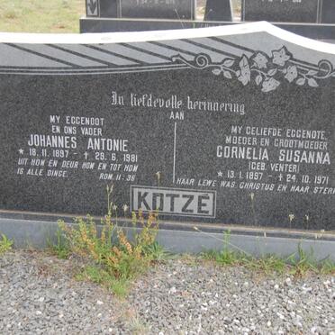 KOTZE Johannes Antonie 1897-1981 &amp; Cornelia Susanna VENTER 1897-1971