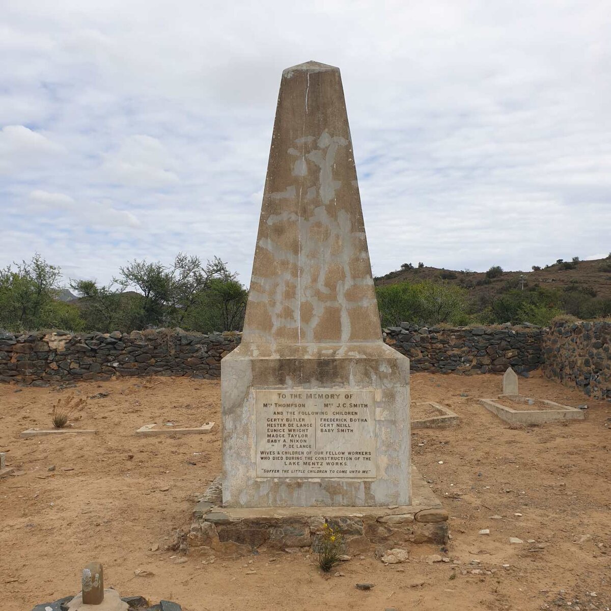 Lake Mentz Memorial_3