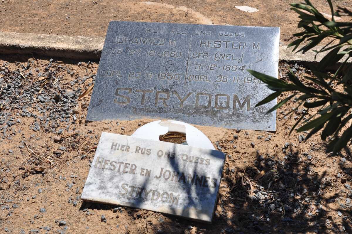 STRYDOM Johannes M. 1860-1950 &amp; Hester M. NEL 1864-1950