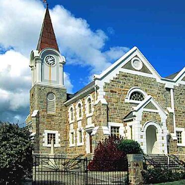 3. Kareedouw, Church on the hilll