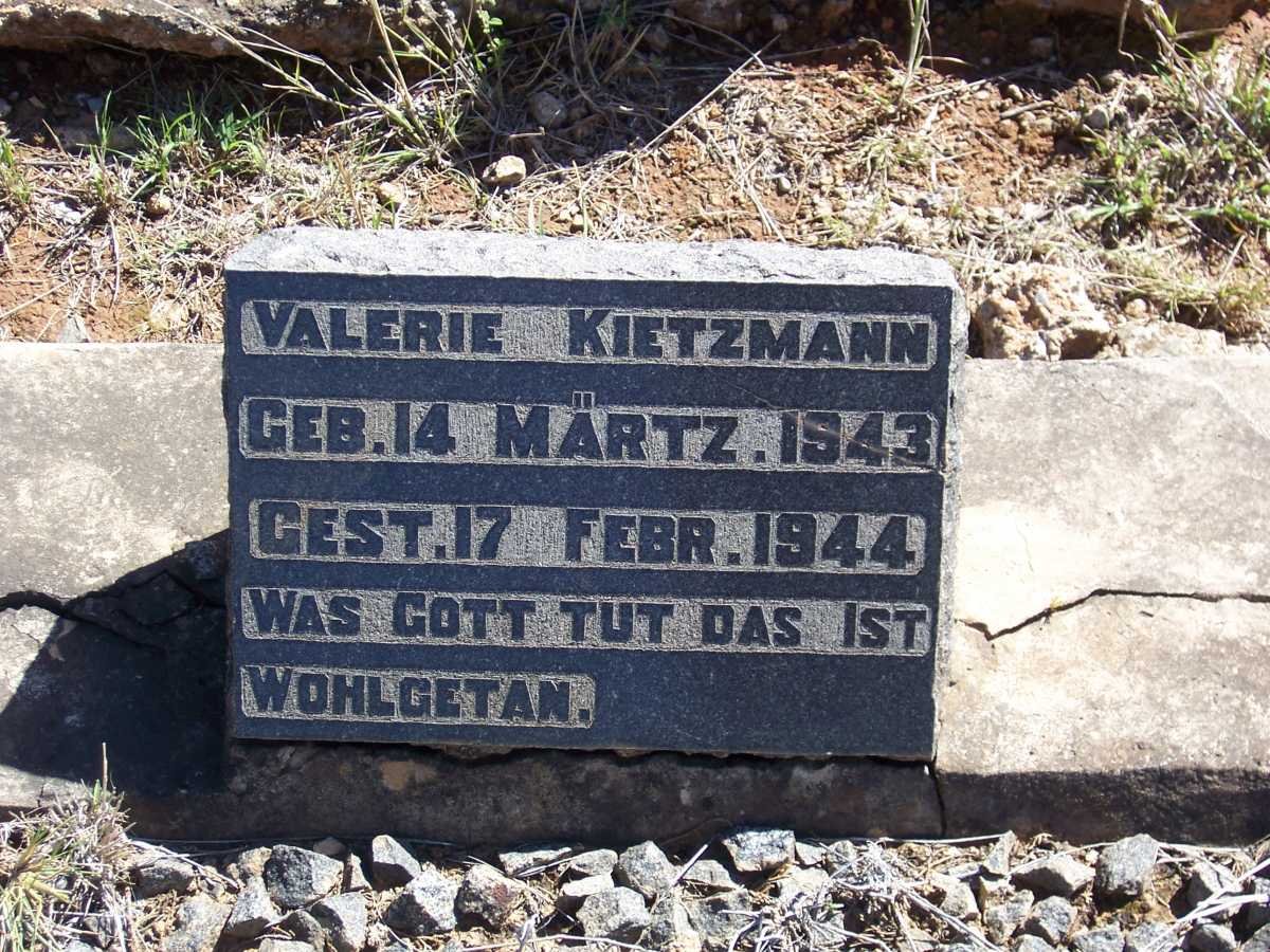 KIETZMANN Valerie 1943-1944