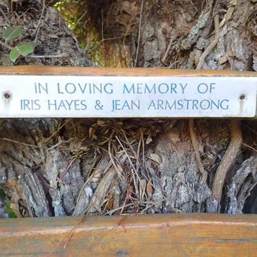 HAYES Iris :: ARMSTRONG Jean