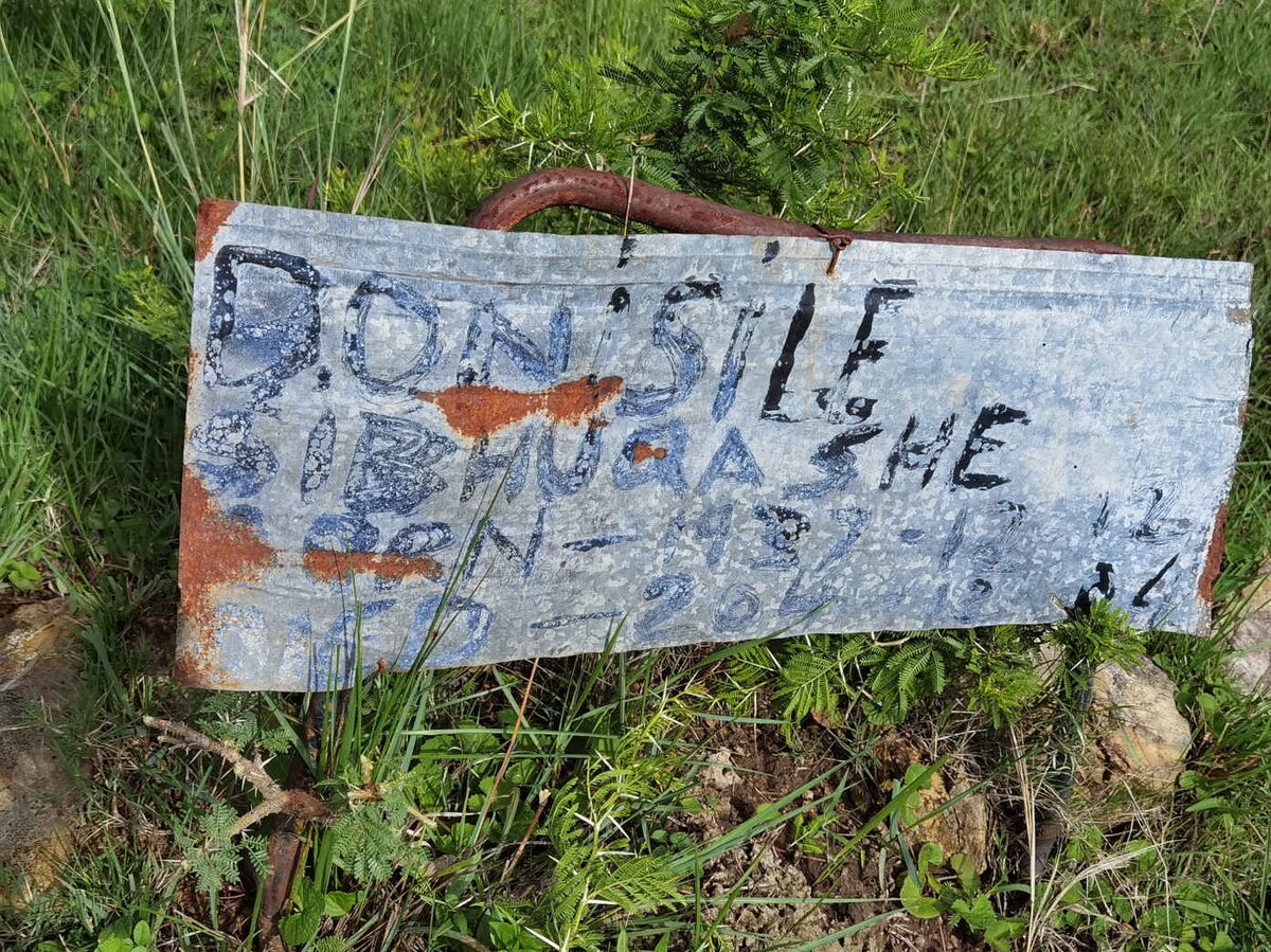 DONISILE Sibhuqashe 193?-20??