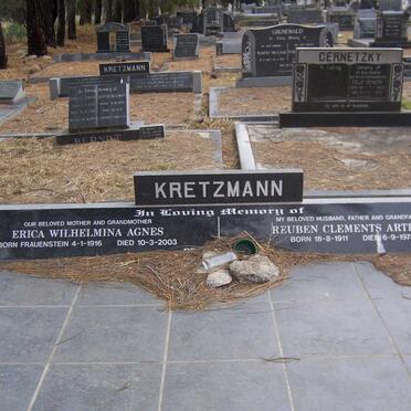 KRETZMANN Reuben Clements Arthur 1911-1978 &amp; Erica Wilhelmina Agnes FRAUENSTEIN 1916-2003