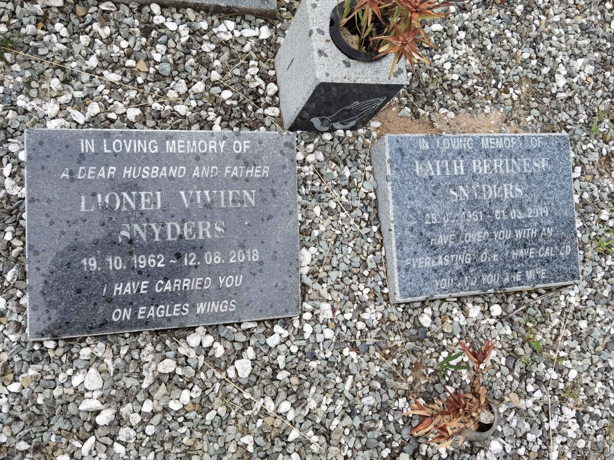 SNYDERS Lionel Vivien 1962-2018 &amp; Faith Berinese 1961-2019