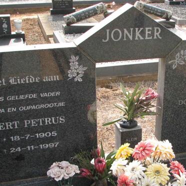 JONKER Gert Petrus 1905-2007 &amp; Dorathea Catherina Jacoba 