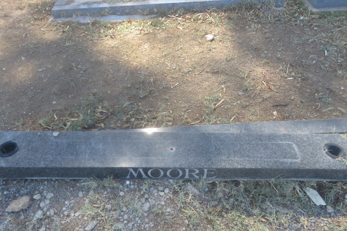 MOORE