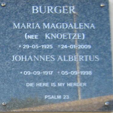 BURGER Johannes Albertus 1917-1998  &amp;  Maria Magdalena KNOETZE 1925-2009