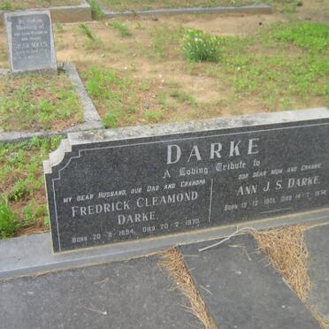 DARKE Fredrick Cleamond 1894-1970 &amp; Ann J.S. 1901-1974