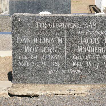 MOMBERG Jacob J. 1881-1963 &amp; Dandelina M. 1889-1981