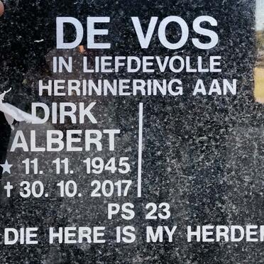VOS Dirk Albert, de 1945-2017