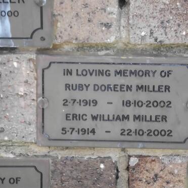 MILLER Eric William 1914-2002 &amp; Ruby Doreen 1919-2002