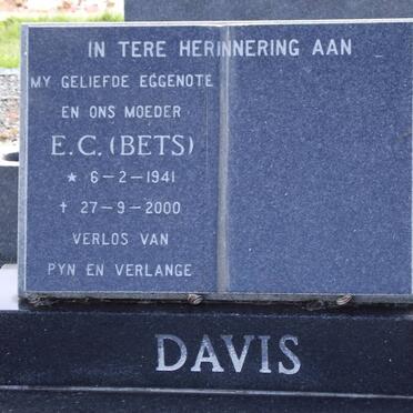 DAVIS Elizabeth Catherina 1941-2000