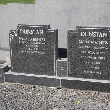 DUNSTAN Ronald Ernest 1928-2011 :: DUNSTAN Mark Mathew 1960-1984