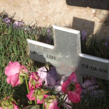 EDWARDS Zoe 2011-2011