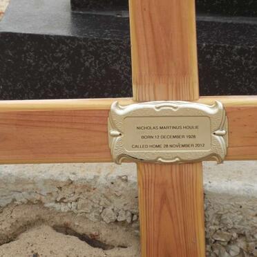 HOULIE Nicholas Martinus 1928-2012