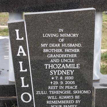 LALLO Thozamile Sydney 1930-2005