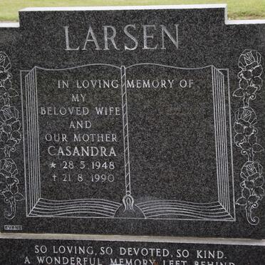 LARSEN Casandra 1948-1990