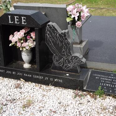 LEE Llewellyn 1935-1981