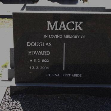MACK Douglas Rdward 1922-2004