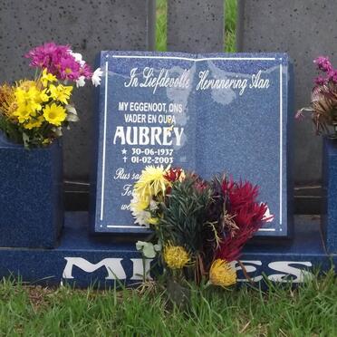 MILLES Aubrey 1937-2003