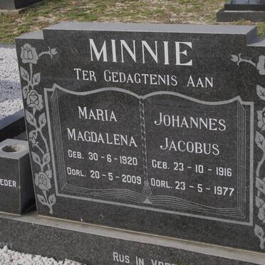 MINNIE Johannes Jacobus 1916-1977 &amp; Maria Magdalena 1920-2009