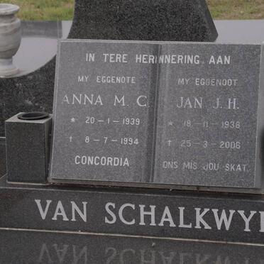 SCHALKWYK Jan J.H., van 1936-2006 &amp; Anna M.C. 1939-1994