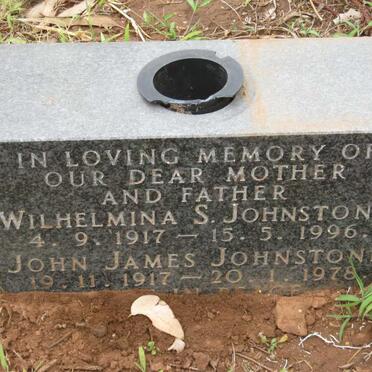 JOHNSTONE John James 1917-1978 &amp; Wilhelmina S. 1917-1996