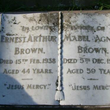 BROWN Ernest Arthur -1938 &amp; Mabel Agnes -1954