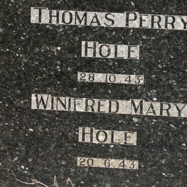 HOLE Thomas Perry -1943 :: HOLE Winnifred Mary -1943