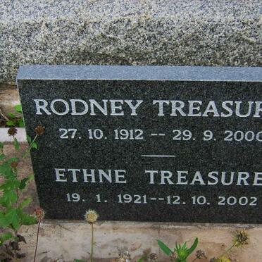 TREASURE Rodney 1912-2000 :: TREASURE Ethne 1921-2002
