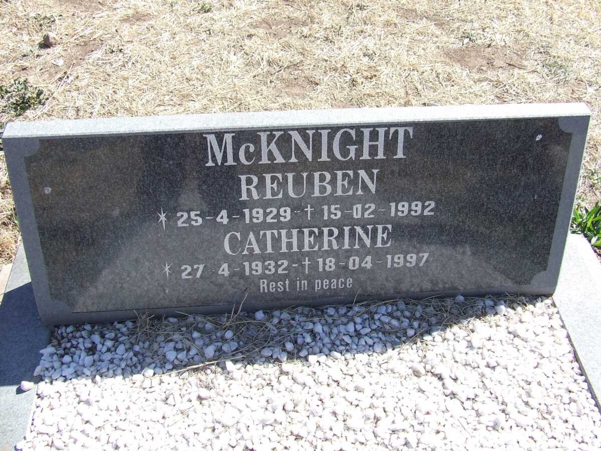 McKNIGHT Reuben 1929-1992 &amp; Catherine 1932-1997