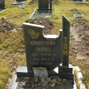TOM Nombutyana Muriel 1923-1998