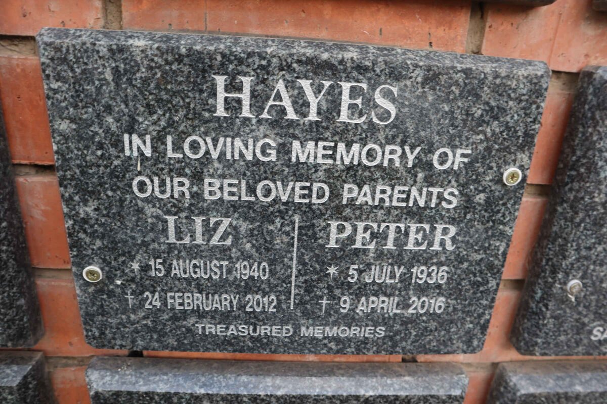 HAYES Peter 1936-2016 & Liz 1940-2012