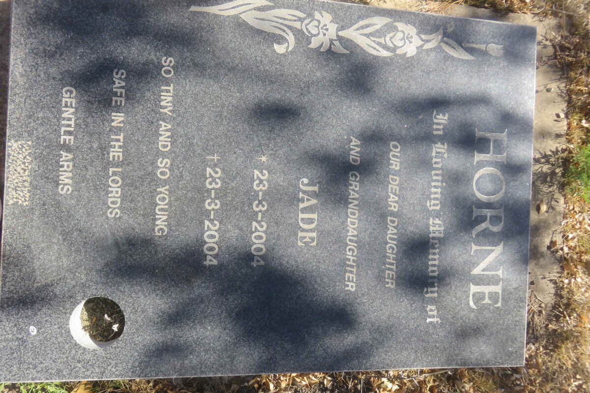 HORNE Jade 2004-2004