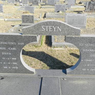 STEYN Louis Carl 1898-1982 &amp;  Susanna Sophia FOURIE 1911-1995