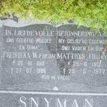SNYMAN Matthys J.H. 1912-1977 &amp; Fredricka W. 1918-1986