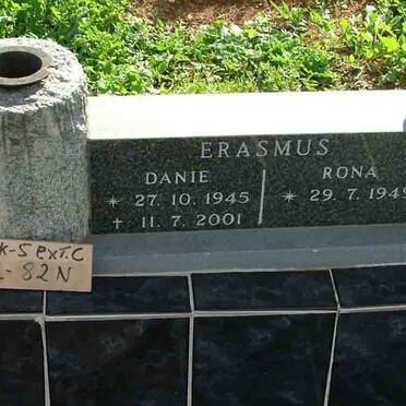 ERASMUS Danie 1945-2001 &amp; Rona 1949-
