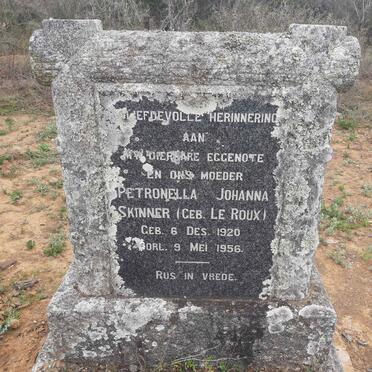 SKINNER Petronella Johanna nee LE ROUX 1920-1956