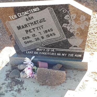 PETTIT Marthatjie 1945-1945